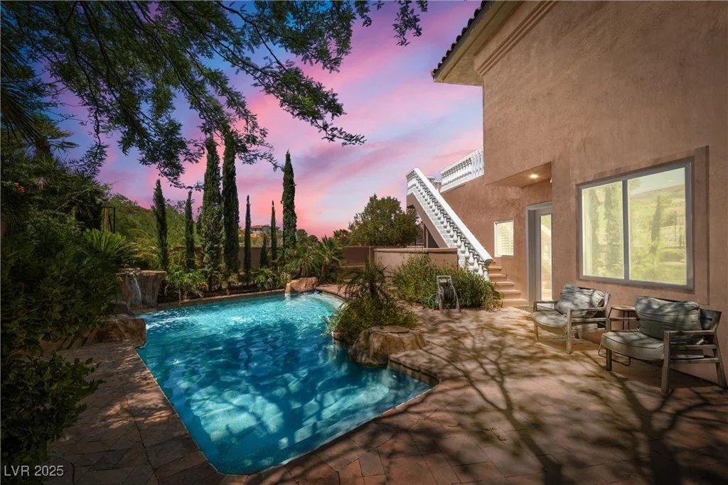 7 Rue Promenade, Henderson, NV 89011