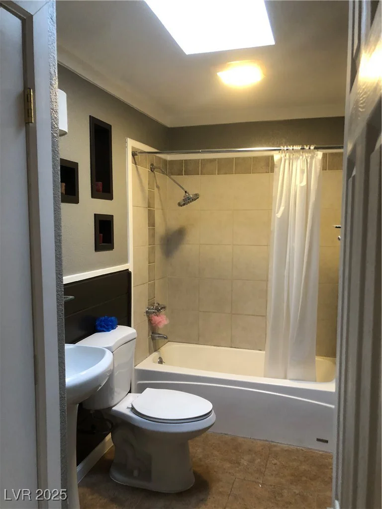 2217 Santa Ynez, Las Vegas, NV 89104