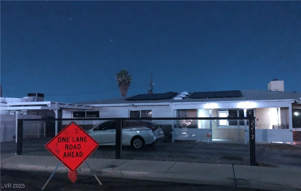 2217 Santa Ynez, Las Vegas, NV 89104