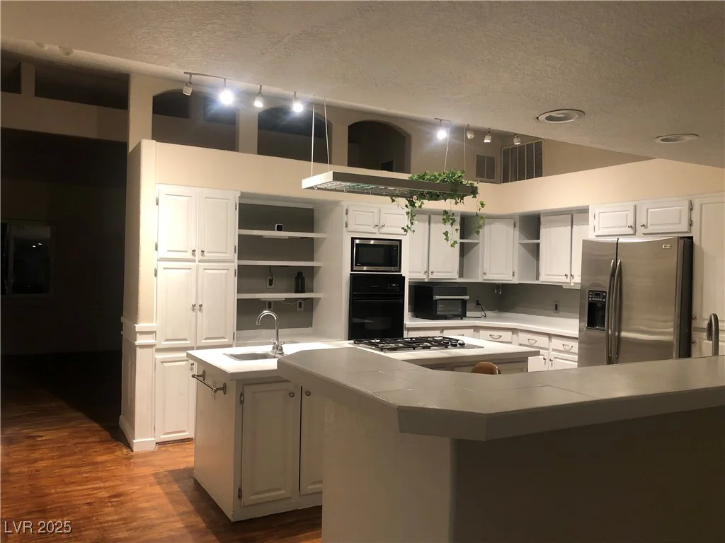 2217 Santa Ynez, Las Vegas, NV 89104
