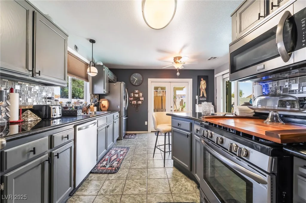 444 Viewmont, Henderson, NV 89015