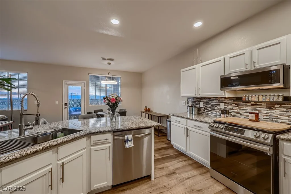 672 Solitude Point, Henderson, NV 89012