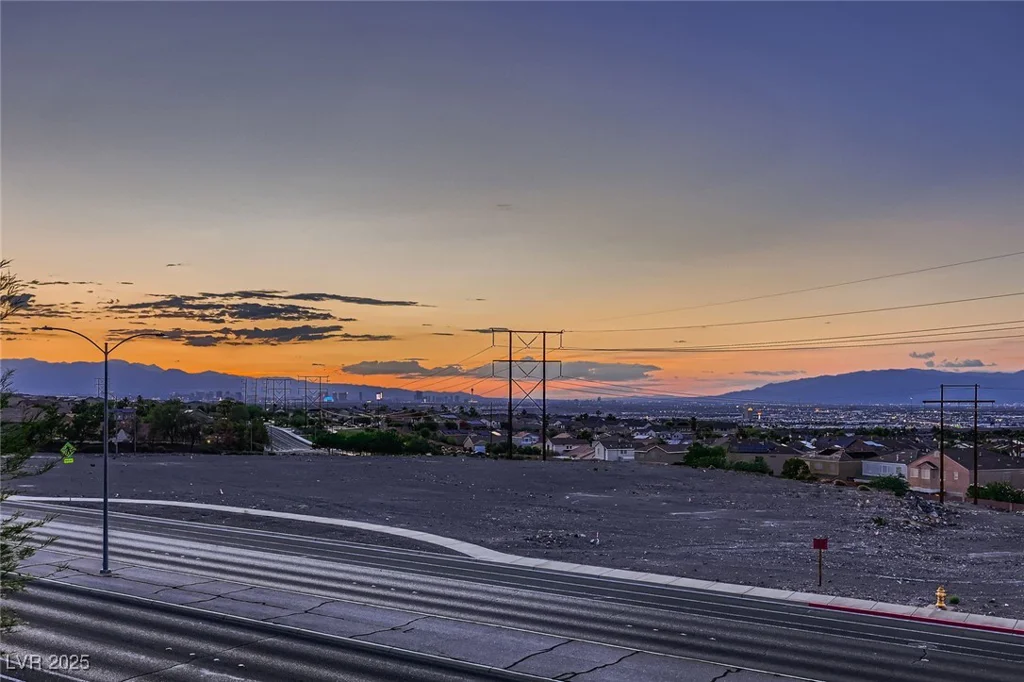 672 Solitude Point, Henderson, NV 89012