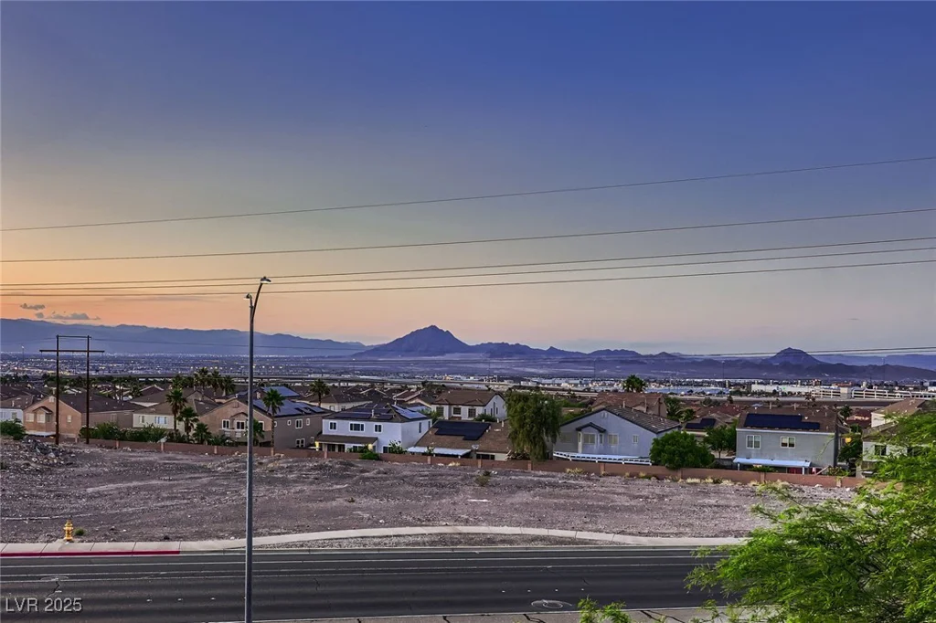 672 Solitude Point, Henderson, NV 89012