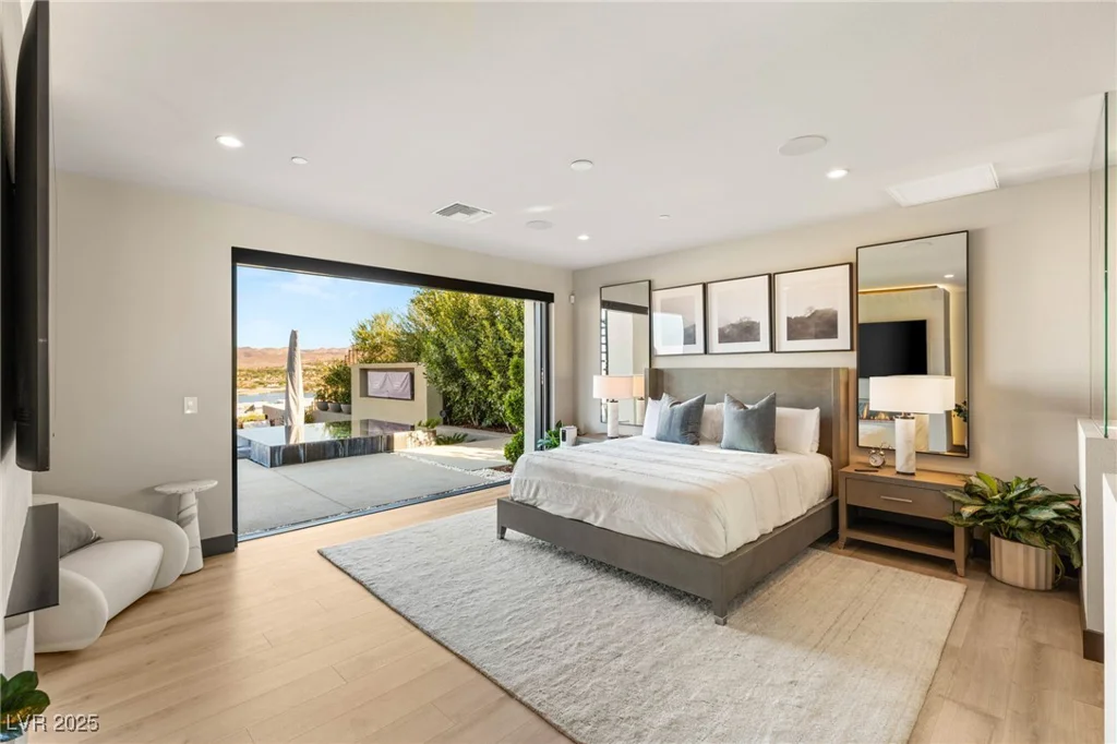 12 Desert Lake, Henderson, NV 89011