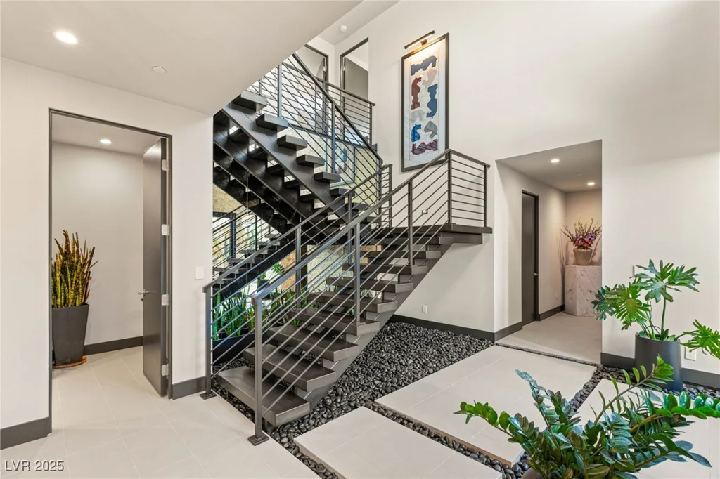 12 Desert Lake, Henderson, NV 89011