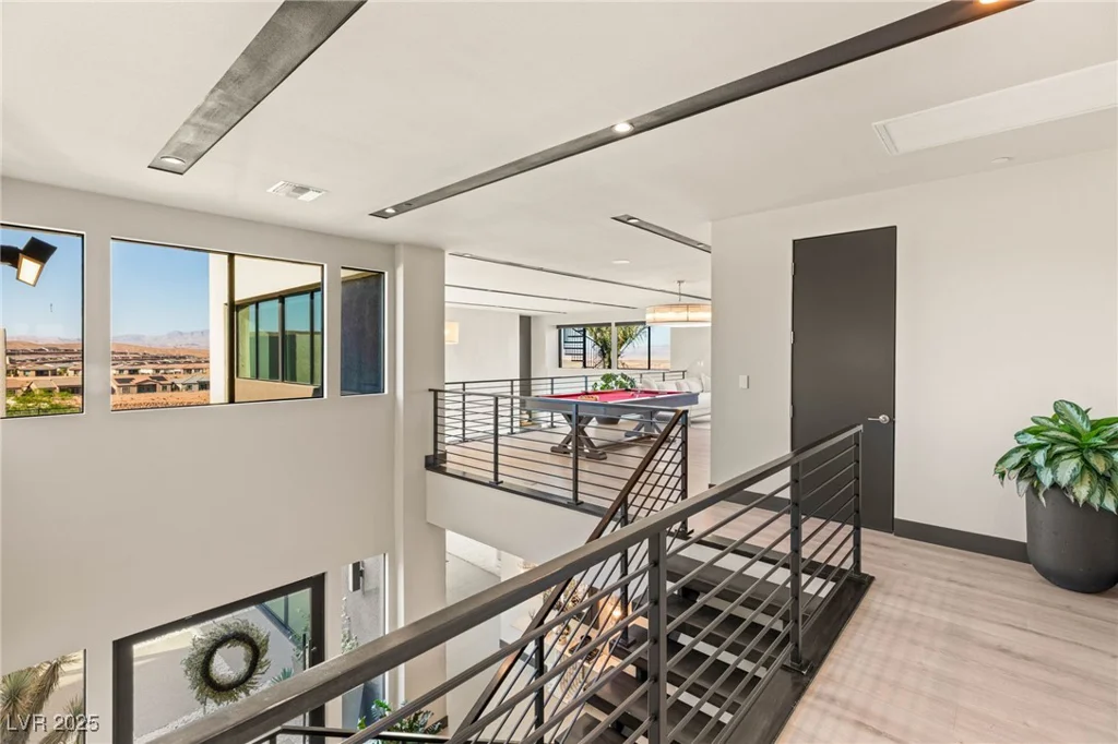 12 Desert Lake, Henderson, NV 89011