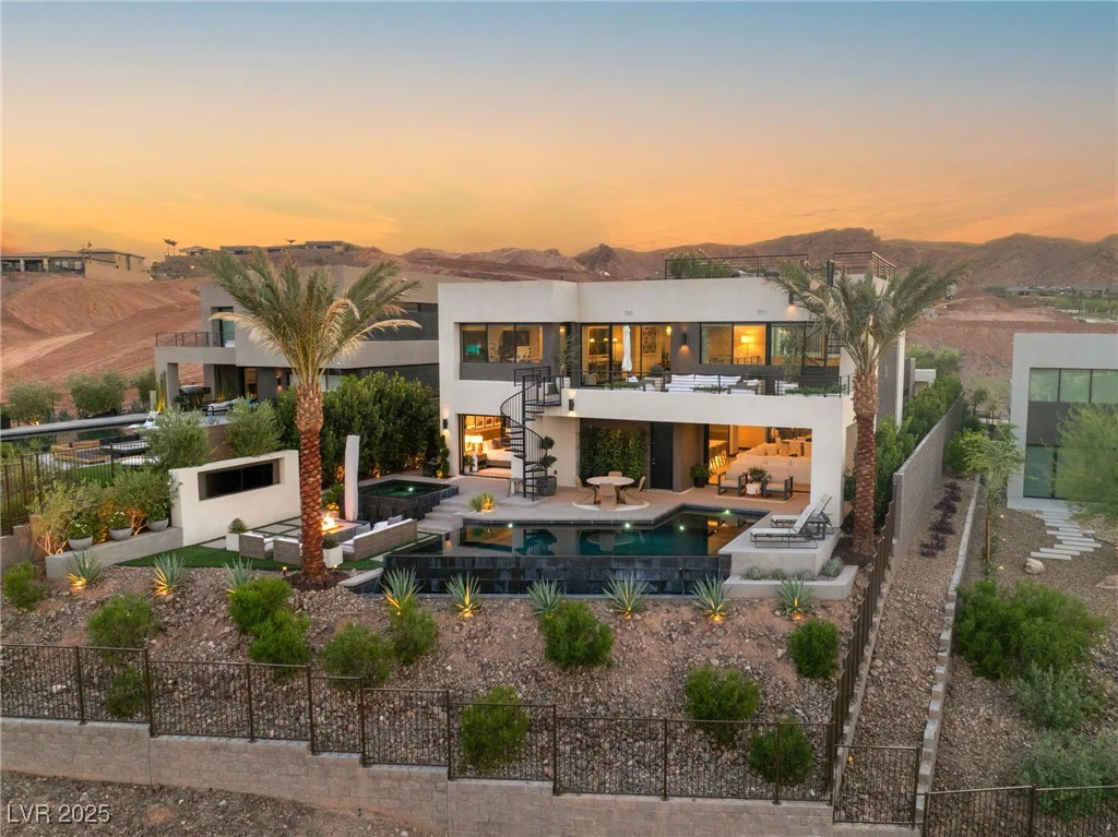 12 Desert Lake, Henderson, NV 89011
