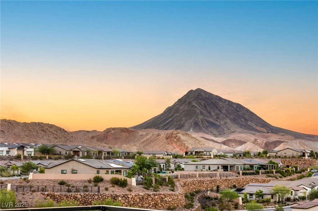 12 Desert Lake, Henderson, NV 89011