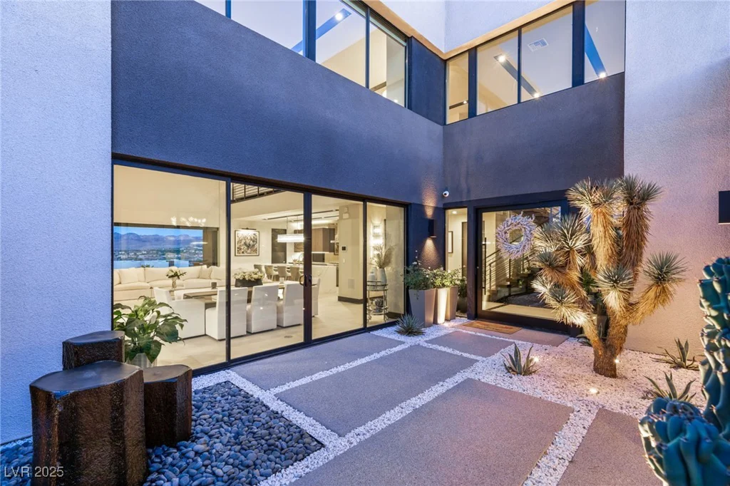 12 Desert Lake, Henderson, NV 89011