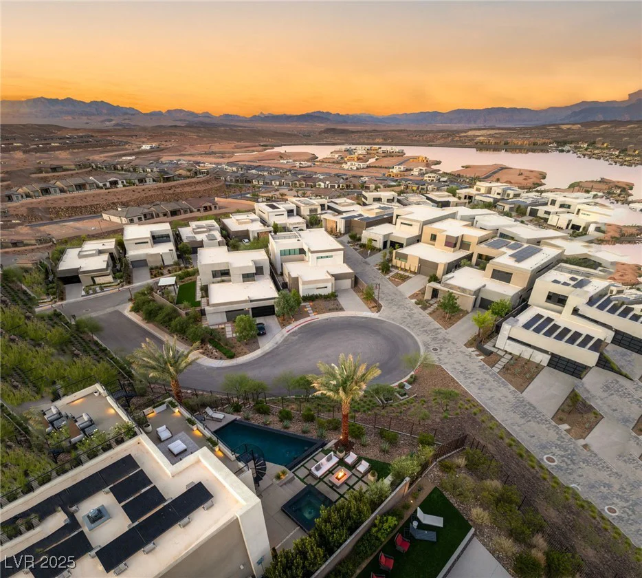 12 Desert Lake, Henderson, NV 89011