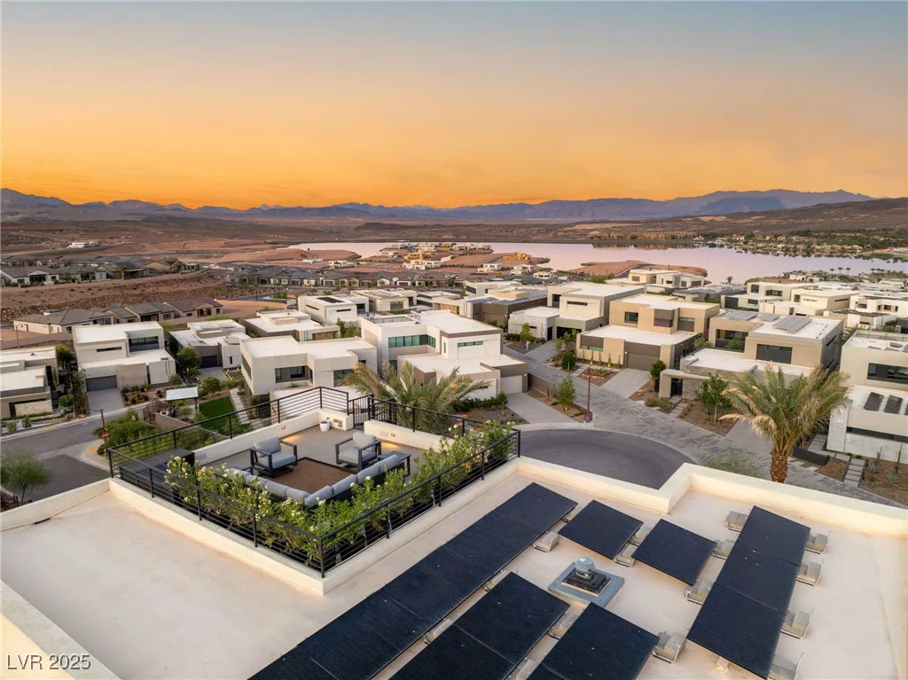 12 Desert Lake, Henderson, NV 89011