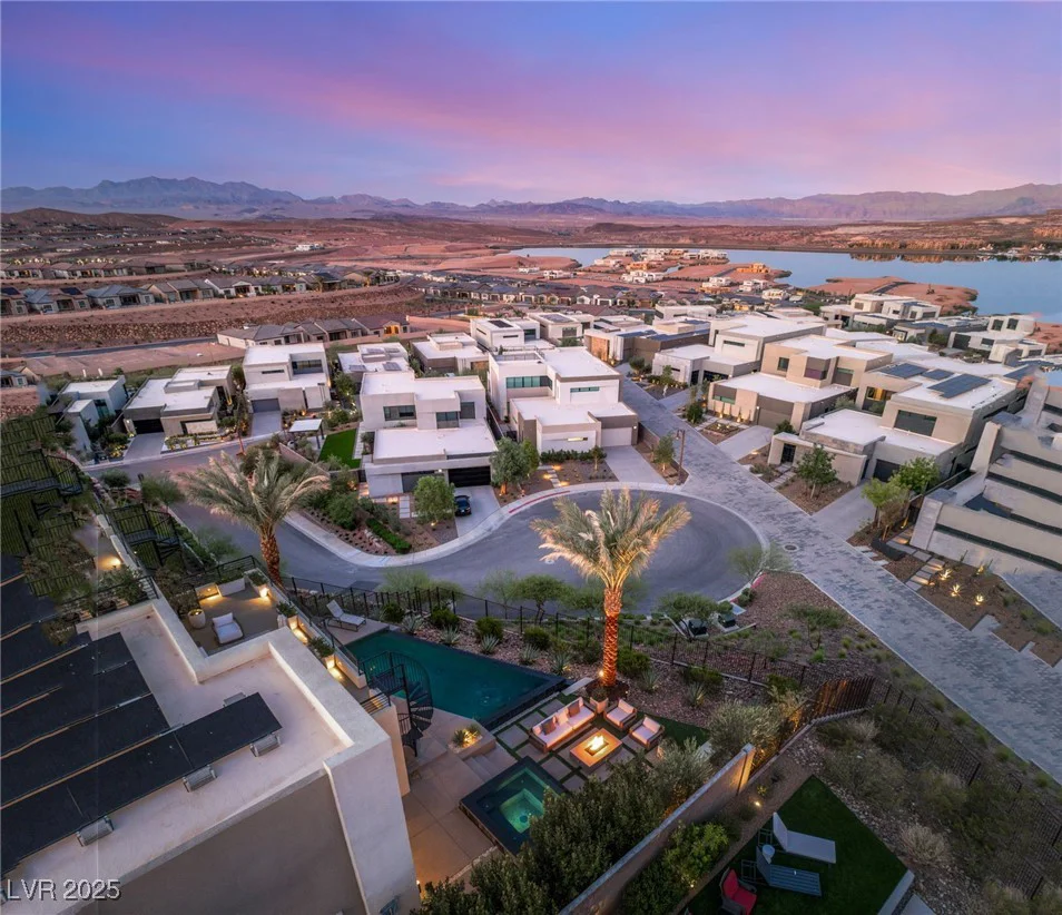 12 Desert Lake, Henderson, NV 89011