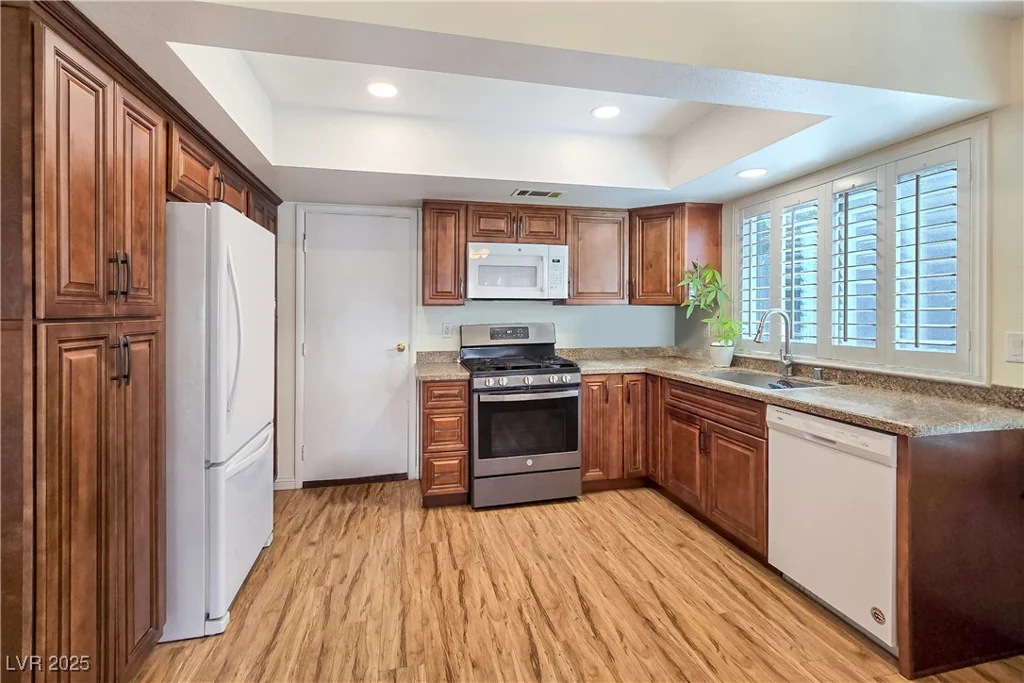 3747 Braewood South, Las Vegas, NV 89120