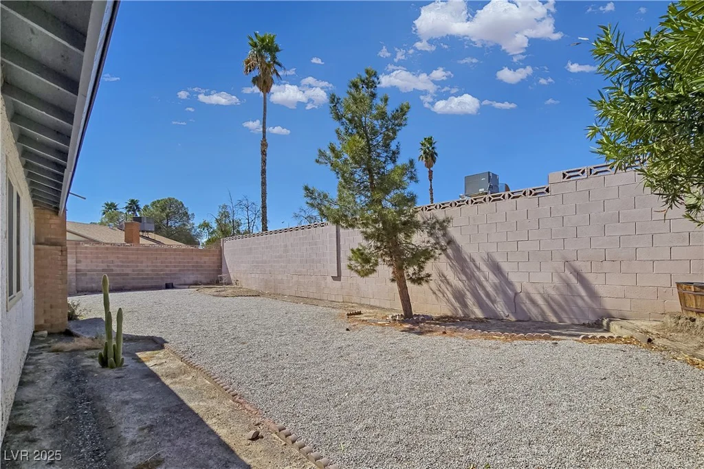 3747 Braewood South, Las Vegas, NV 89120