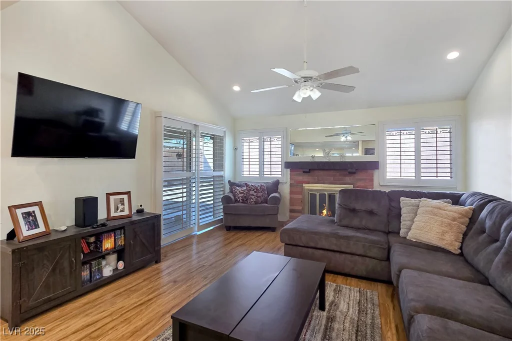3747 Braewood South, Las Vegas, NV 89120