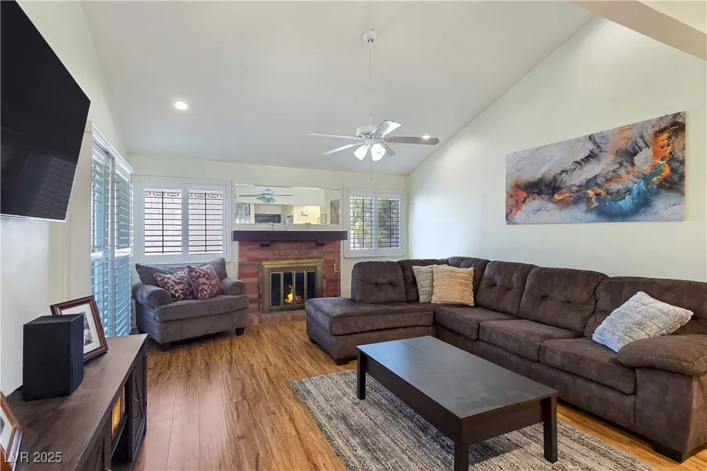 3747 Braewood South, Las Vegas, NV 89120