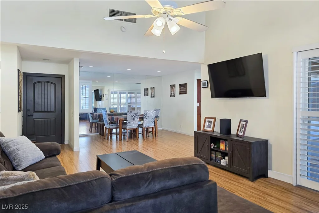 3747 Braewood South, Las Vegas, NV 89120