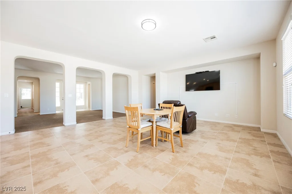2008 Royal Gardens, North Las Vegas, NV 89084
