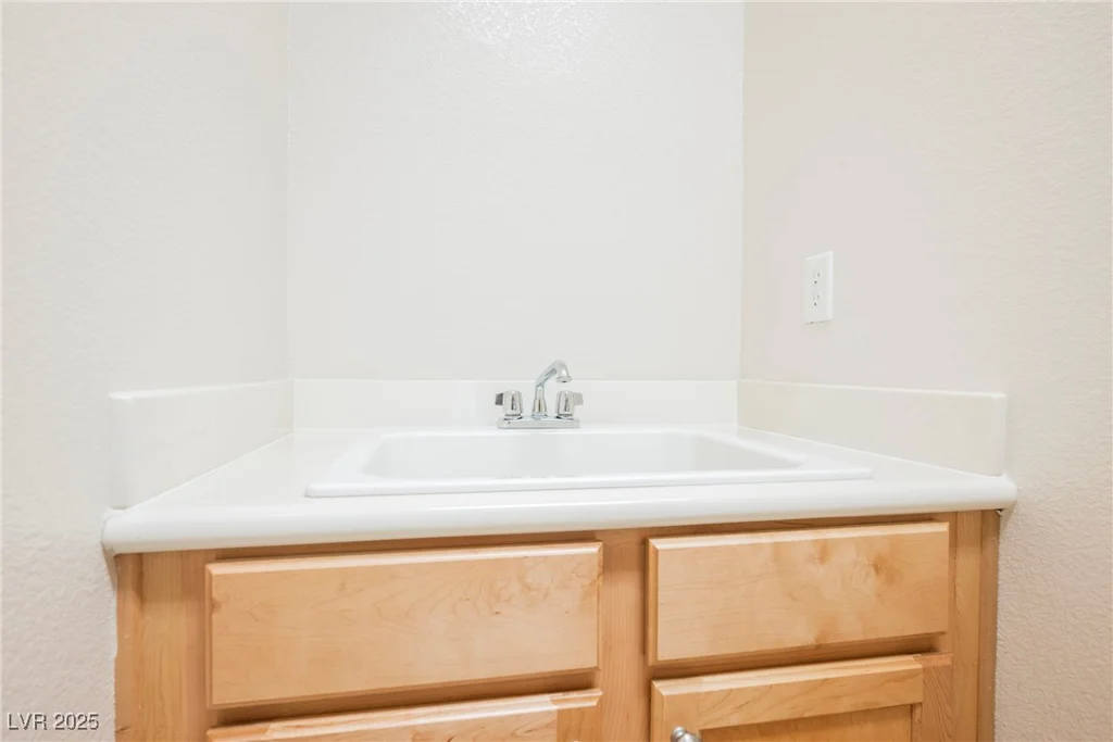 2008 Royal Gardens, North Las Vegas, NV 89084