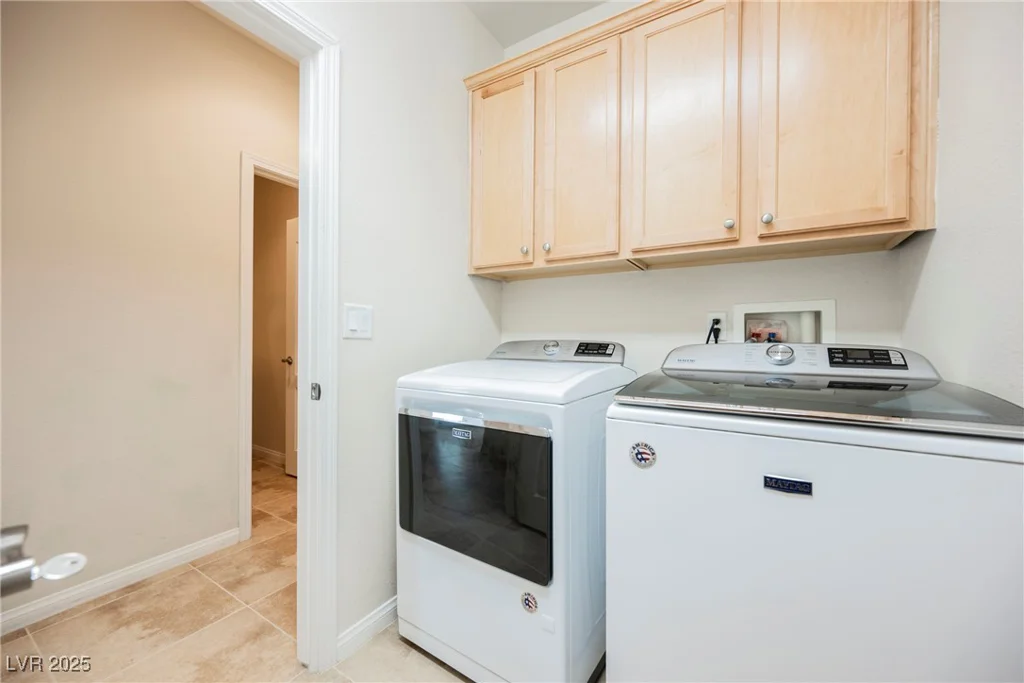 2008 Royal Gardens, North Las Vegas, NV 89084