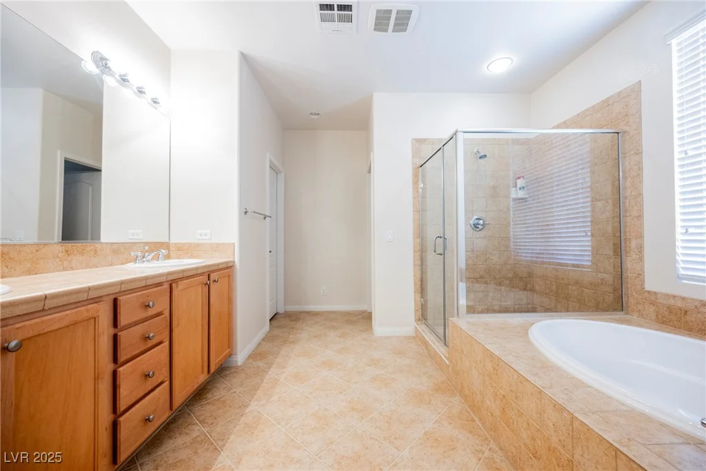 2008 Royal Gardens, North Las Vegas, NV 89084