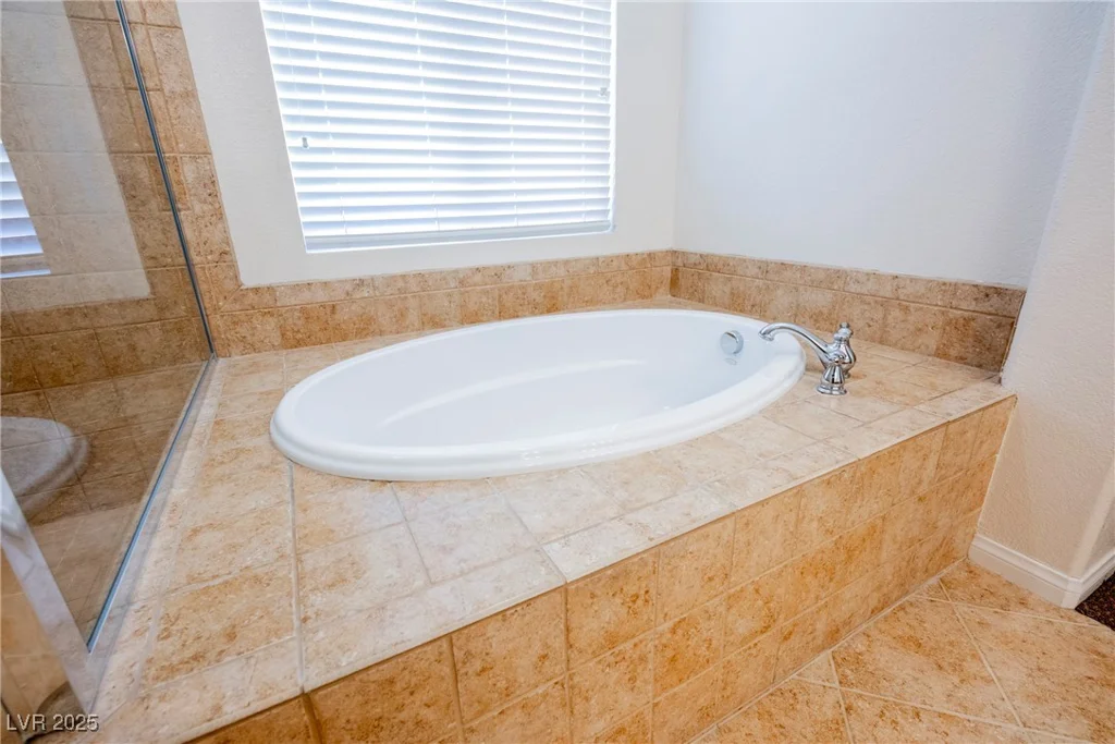 2008 Royal Gardens, North Las Vegas, NV 89084