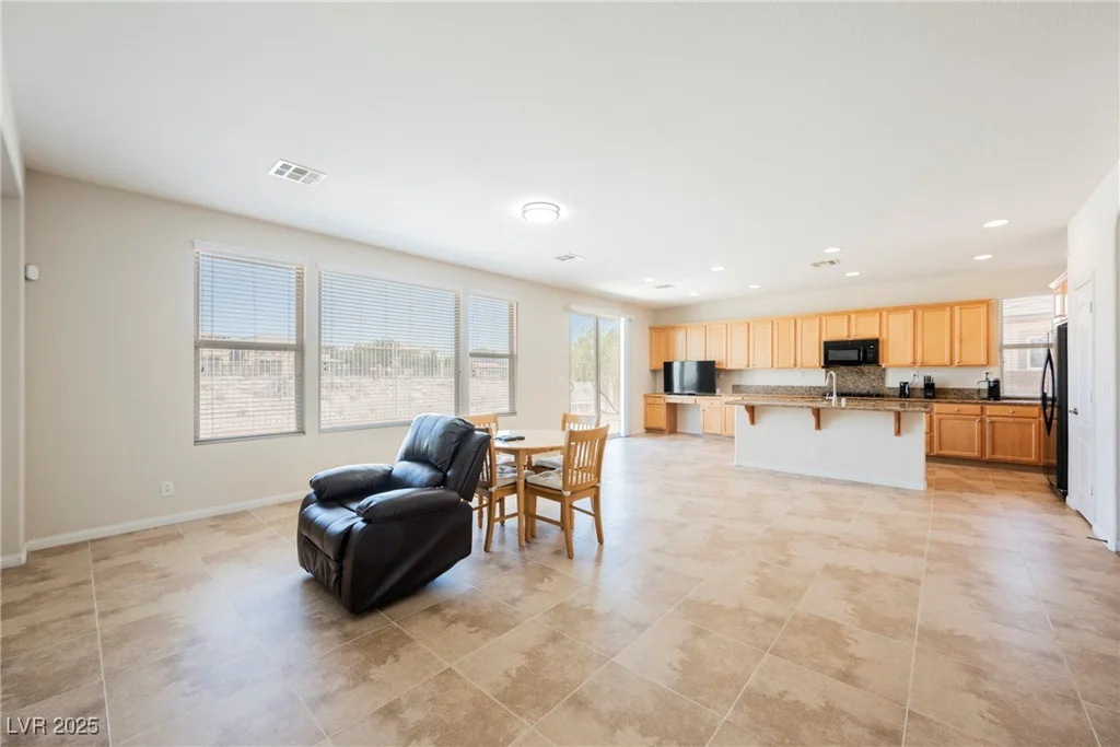 2008 Royal Gardens, North Las Vegas, NV 89084