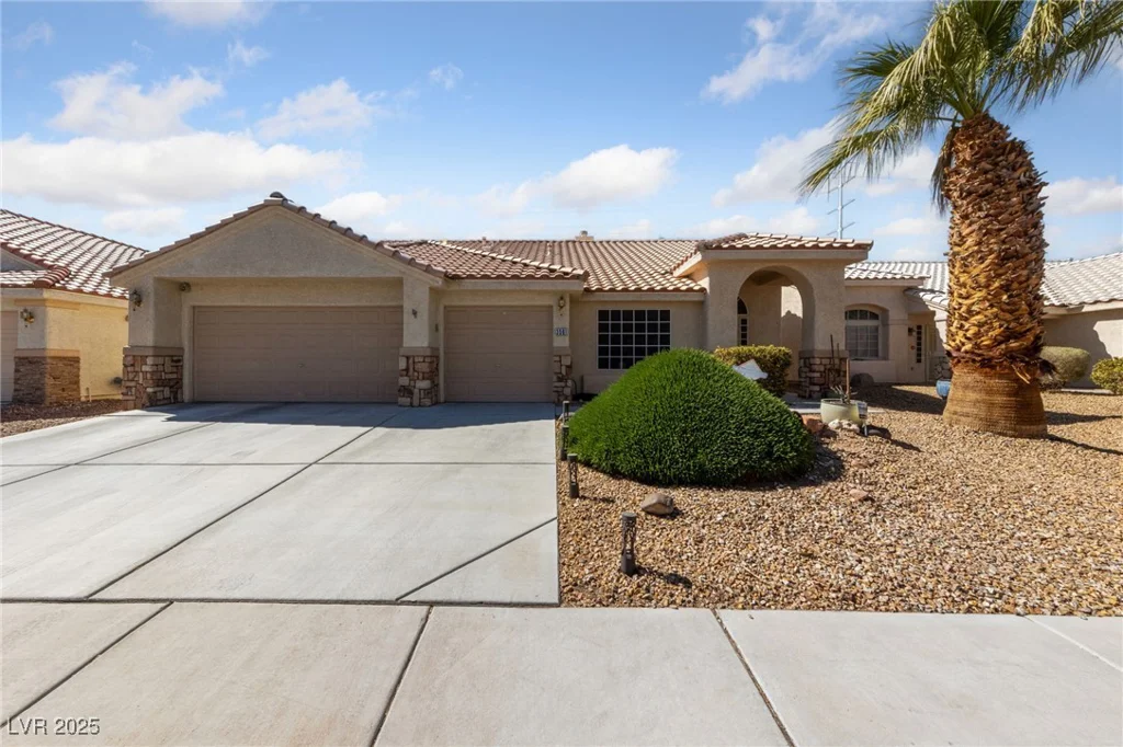 3561 Yorba Linda, Las Vegas, NV 89122