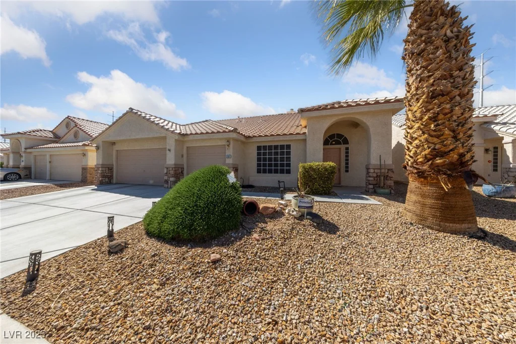3561 Yorba Linda, Las Vegas, NV 89122