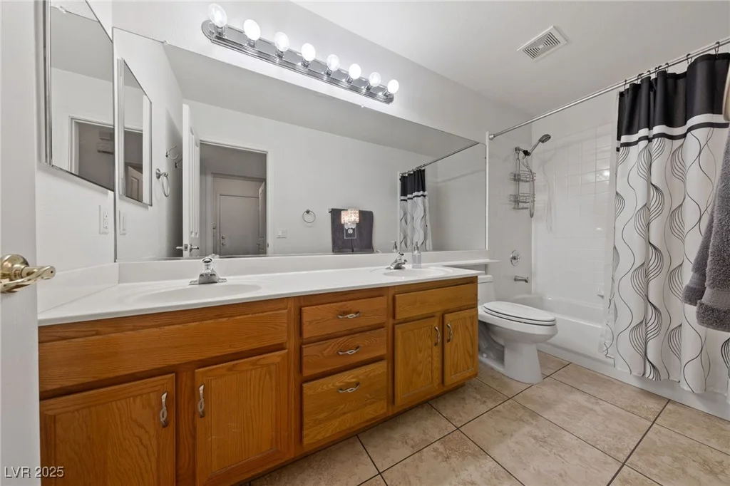 3561 Yorba Linda, Las Vegas, NV 89122