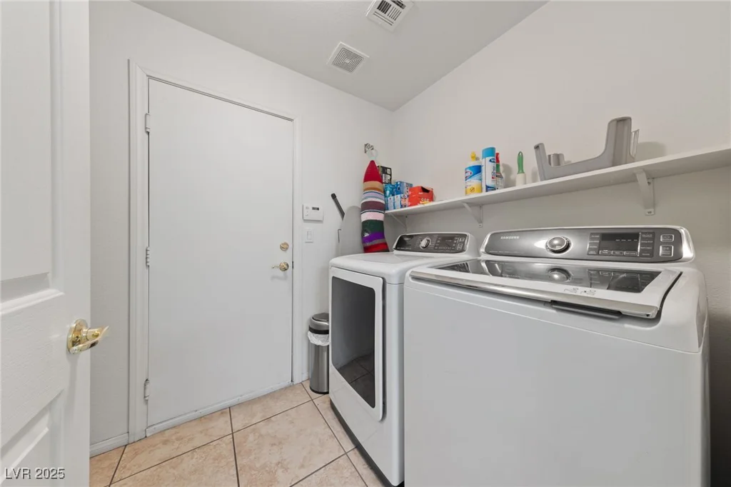 3561 Yorba Linda, Las Vegas, NV 89122