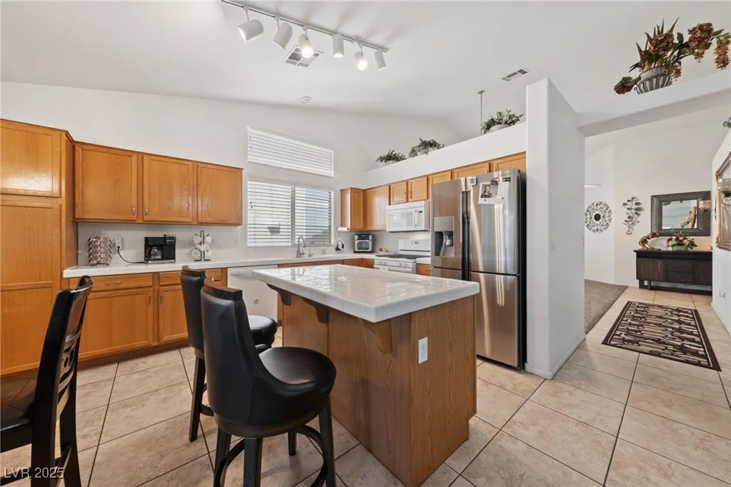3561 Yorba Linda, Las Vegas, NV 89122