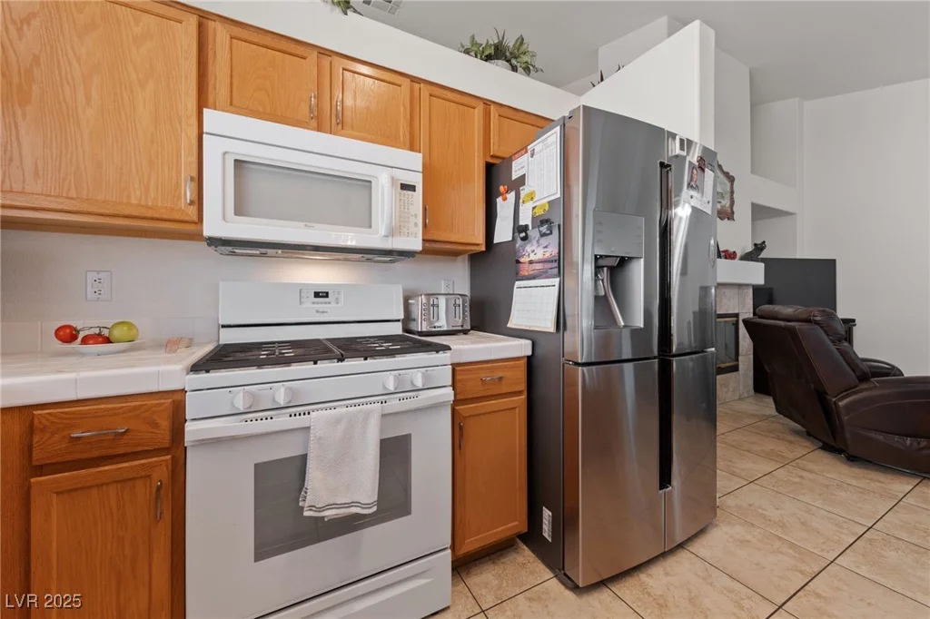 3561 Yorba Linda, Las Vegas, NV 89122