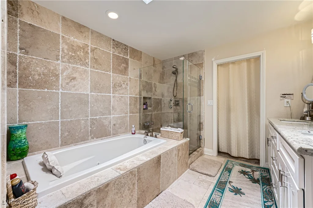 8713 Nautical Bay, Las Vegas, NV 89117
