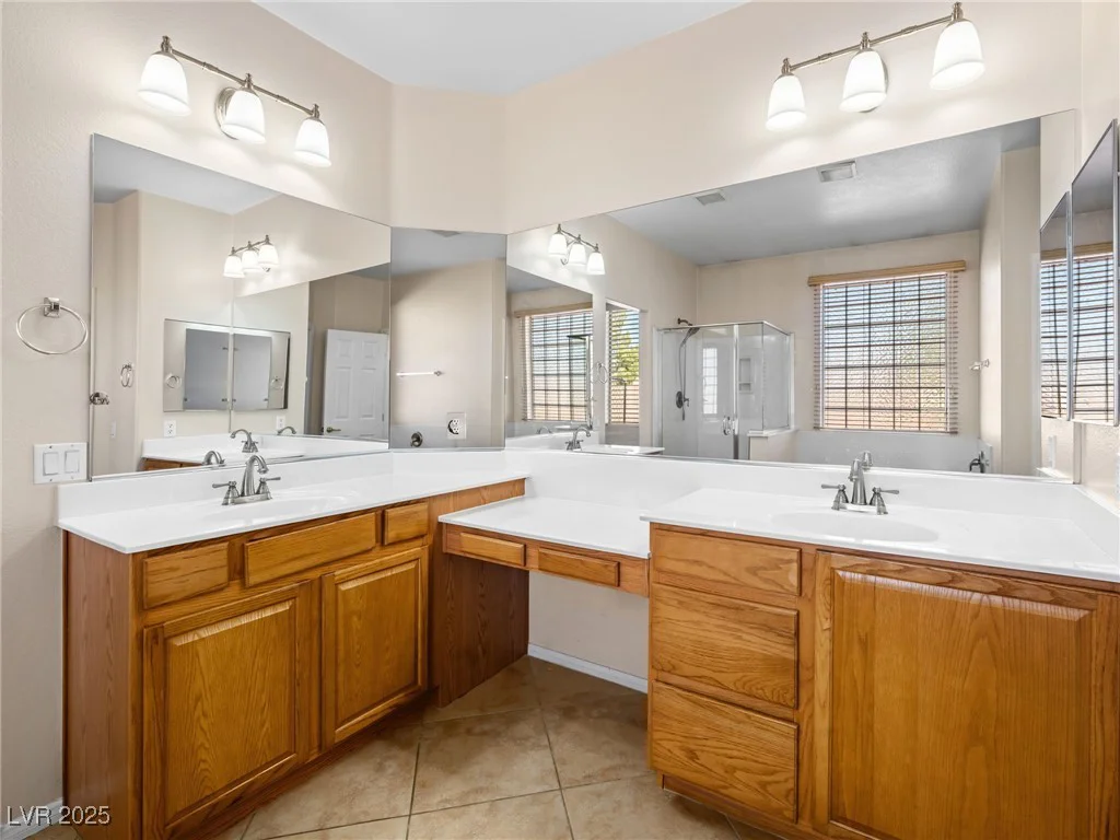 6360 Bullring, Las Vegas, NV 89130