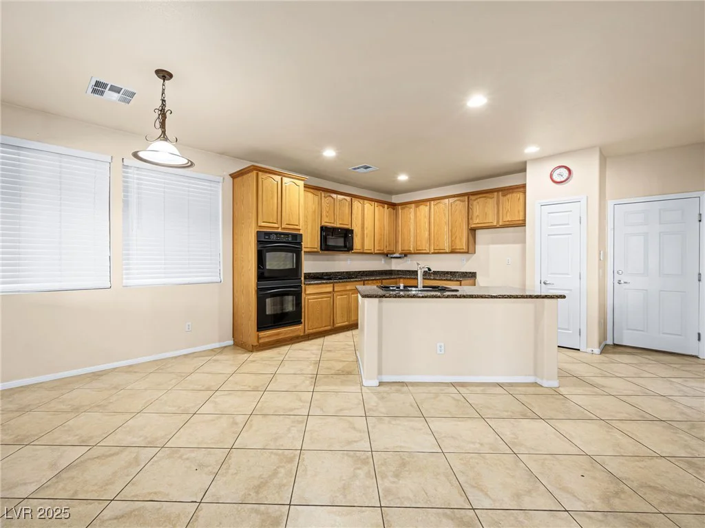 6360 Bullring, Las Vegas, NV 89130