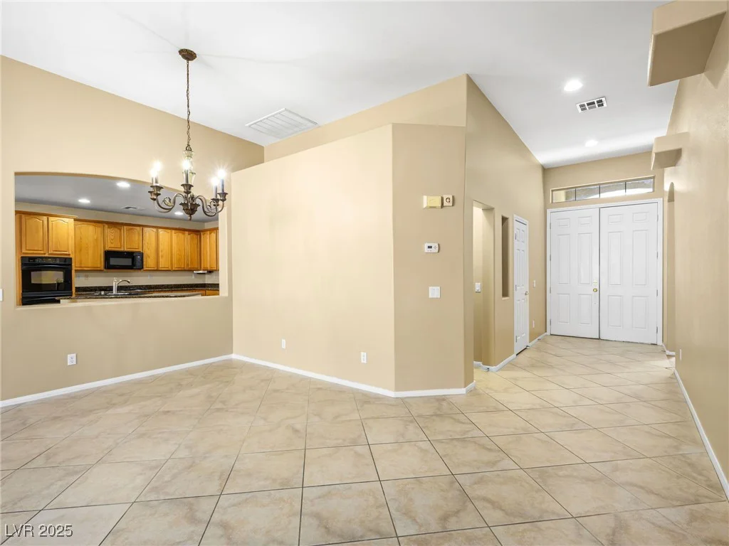 6360 Bullring, Las Vegas, NV 89130