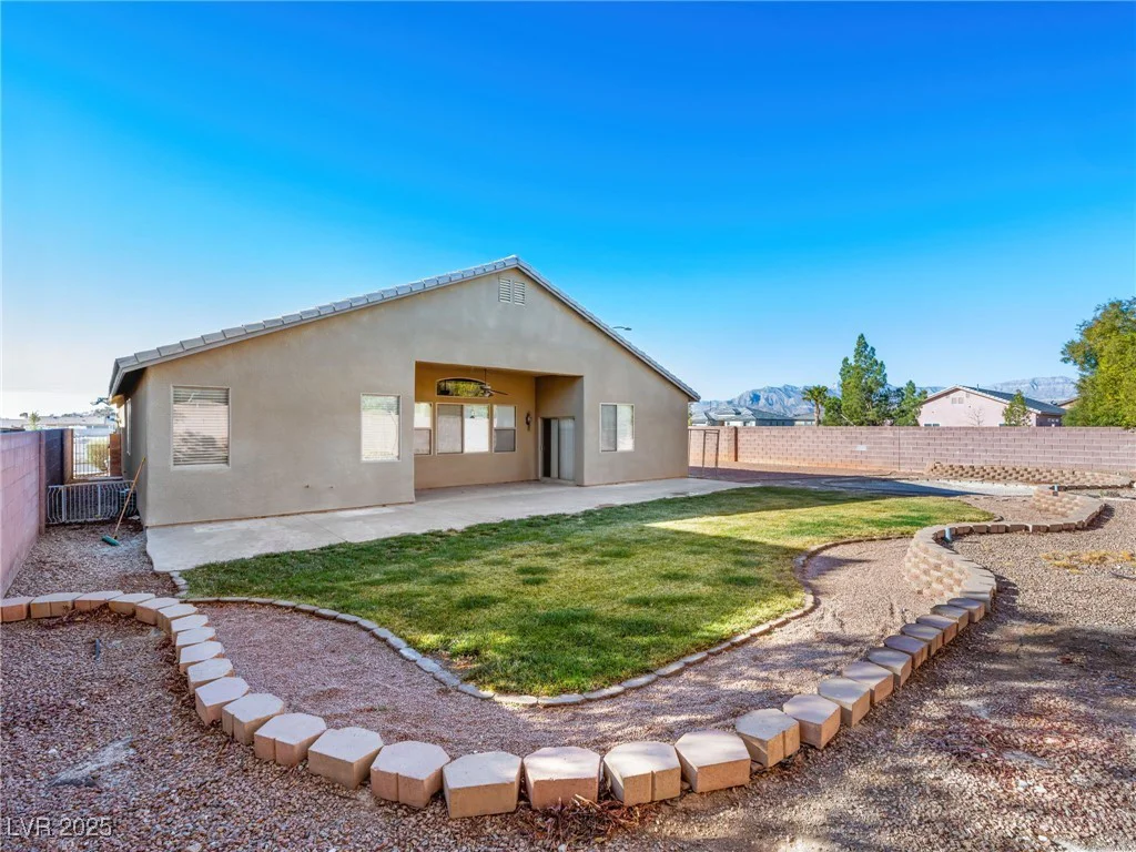 6360 Bullring, Las Vegas, NV 89130