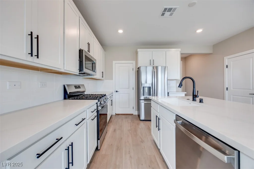 10448 Smokey Mariposa, Las Vegas, NV 89166