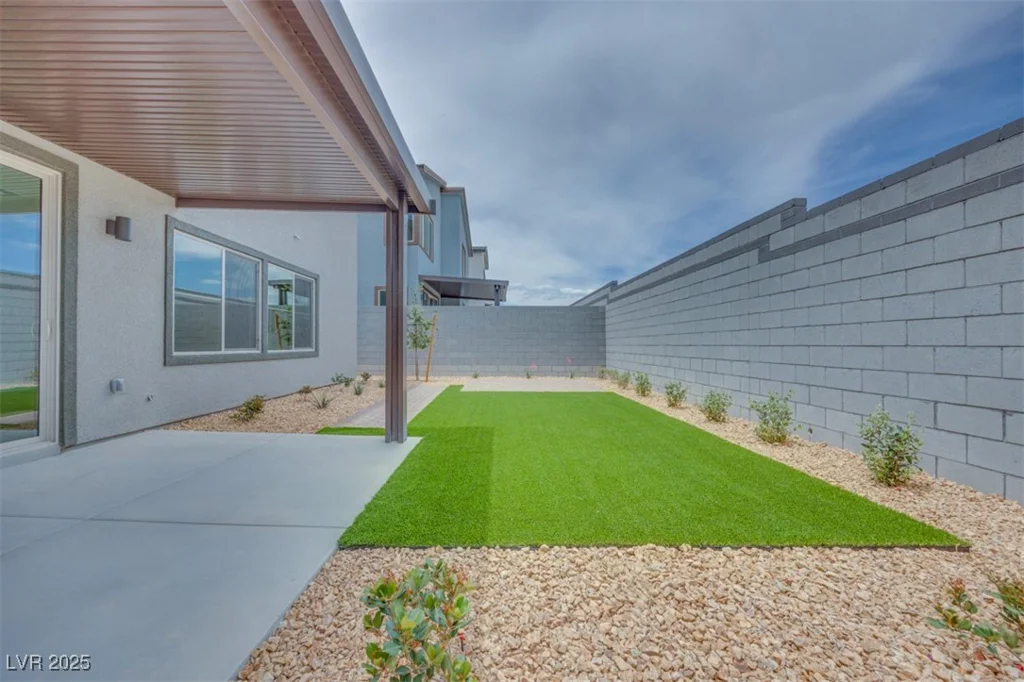10448 Smokey Mariposa, Las Vegas, NV 89166