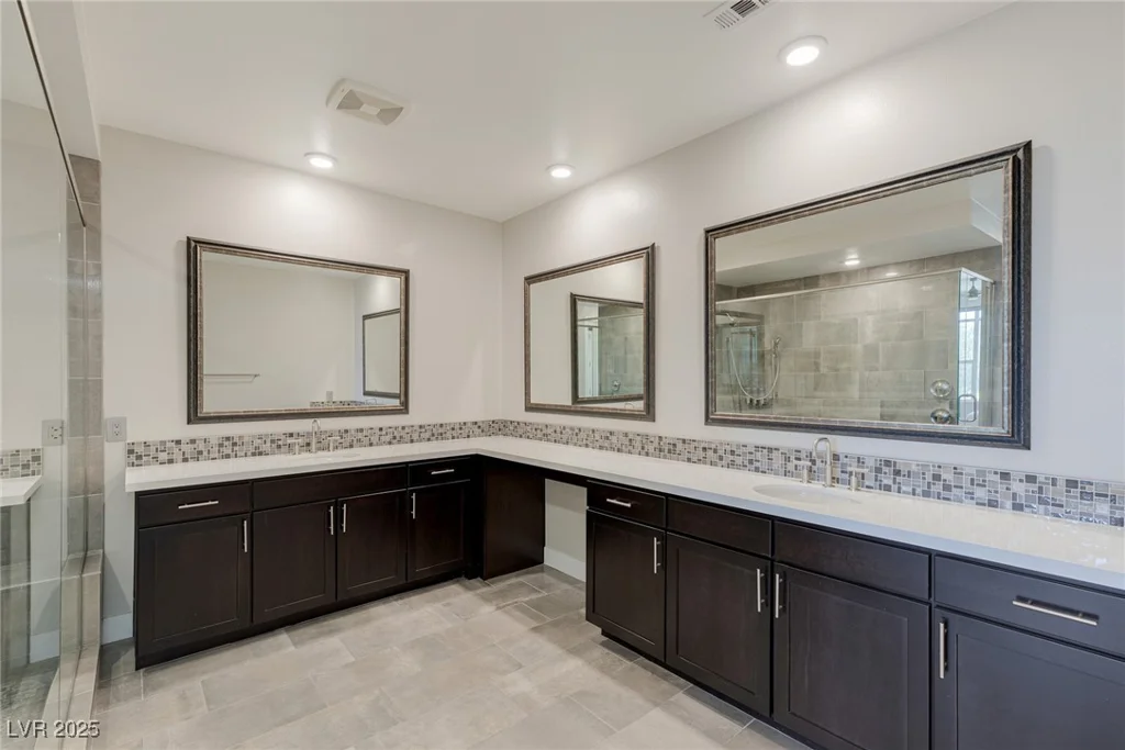 11280 Granite Ridge, Las Vegas, NV 89135