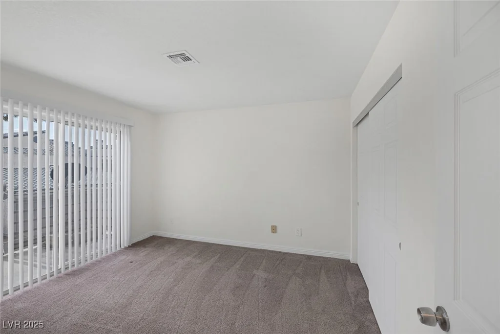 6250 Flamingo, Las Vegas, NV 89103