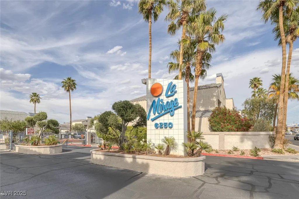 6250 Flamingo, Las Vegas, NV 89103