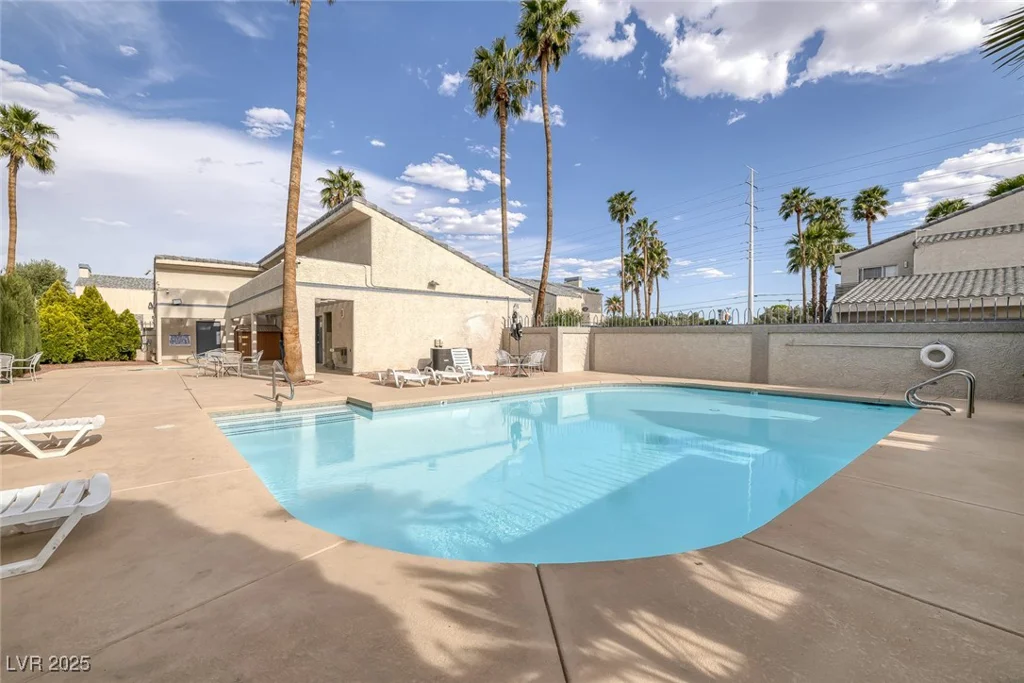 6250 Flamingo, Las Vegas, NV 89103