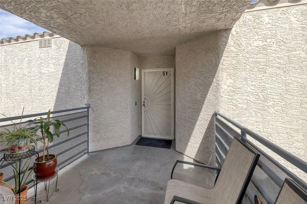 6250 Flamingo, Las Vegas, NV 89103