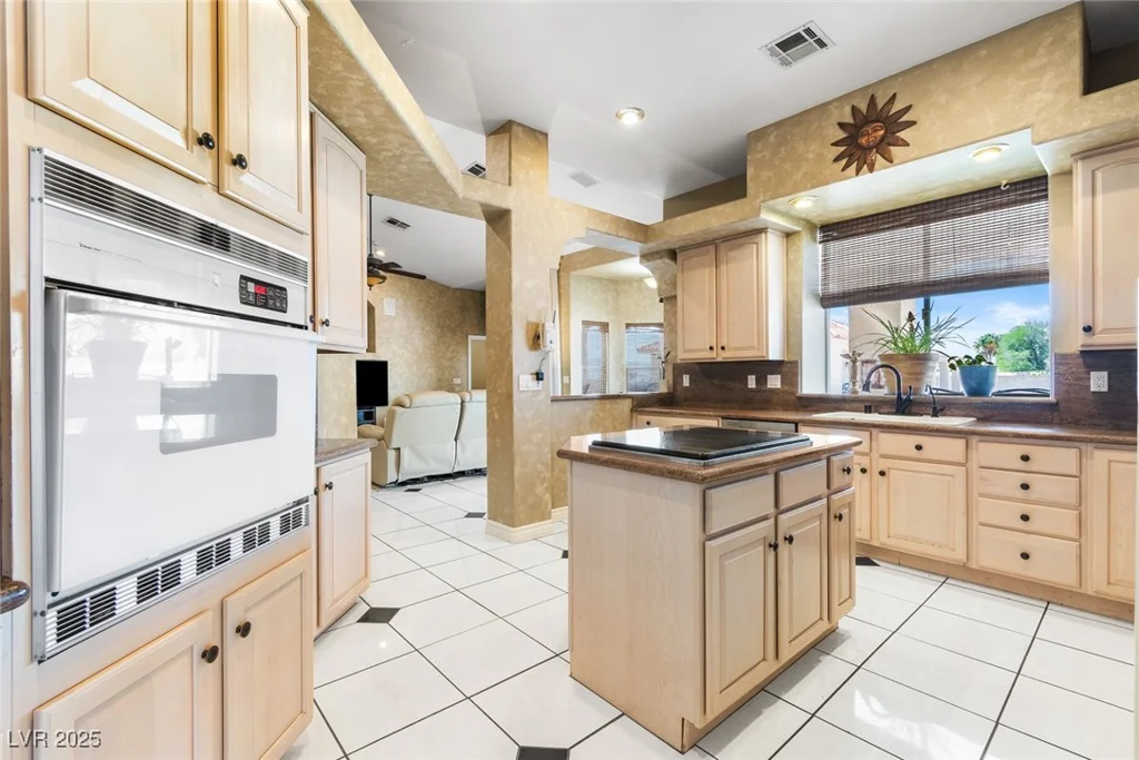 4545 Agate, Las Vegas, NV 89139