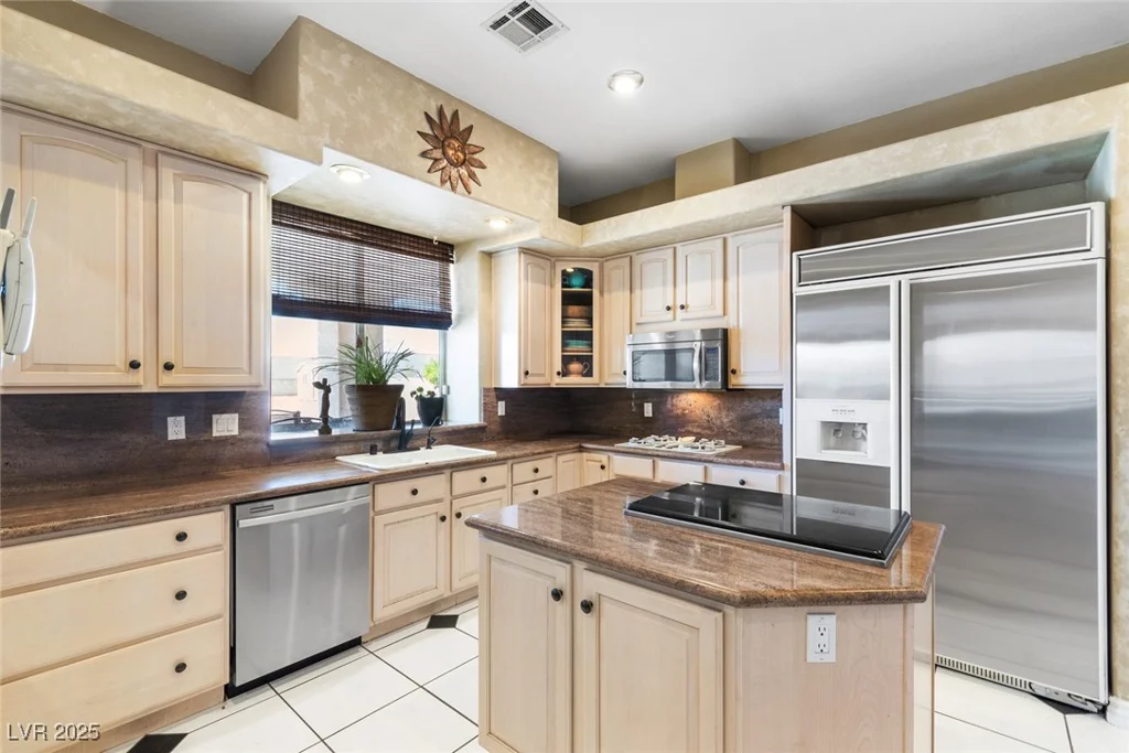 4545 Agate, Las Vegas, NV 89139