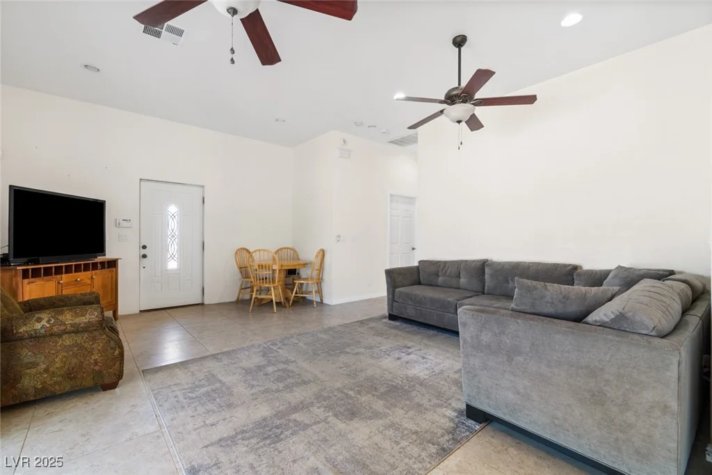 4545 Agate, Las Vegas, NV 89139