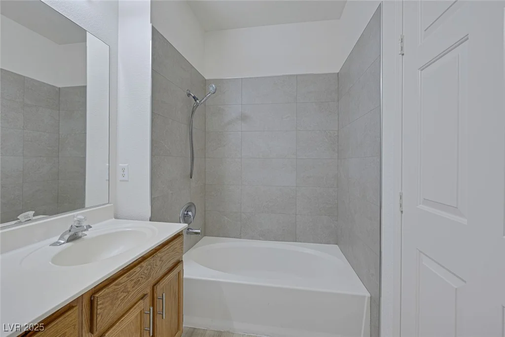 1830 Buffalo, Las Vegas, NV 89128
